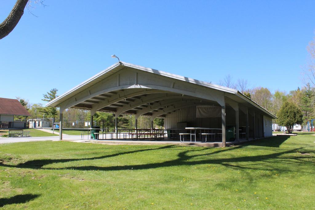 Tranquil Timbers Yurt 3 Ξενοδοχείο Sturgeon Bay Εξωτερικό φωτογραφία