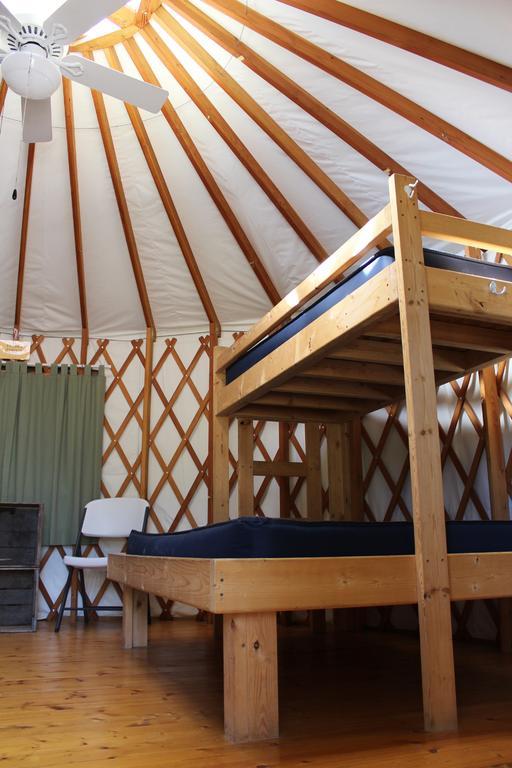 Tranquil Timbers Yurt 3 Ξενοδοχείο Sturgeon Bay Εξωτερικό φωτογραφία